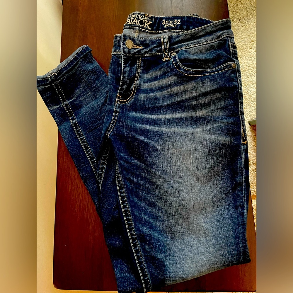 Buckle Jeans